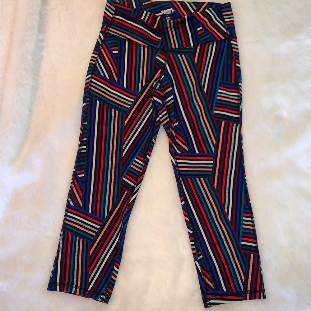 Old Navy Activewear Women’s Capri Leggings